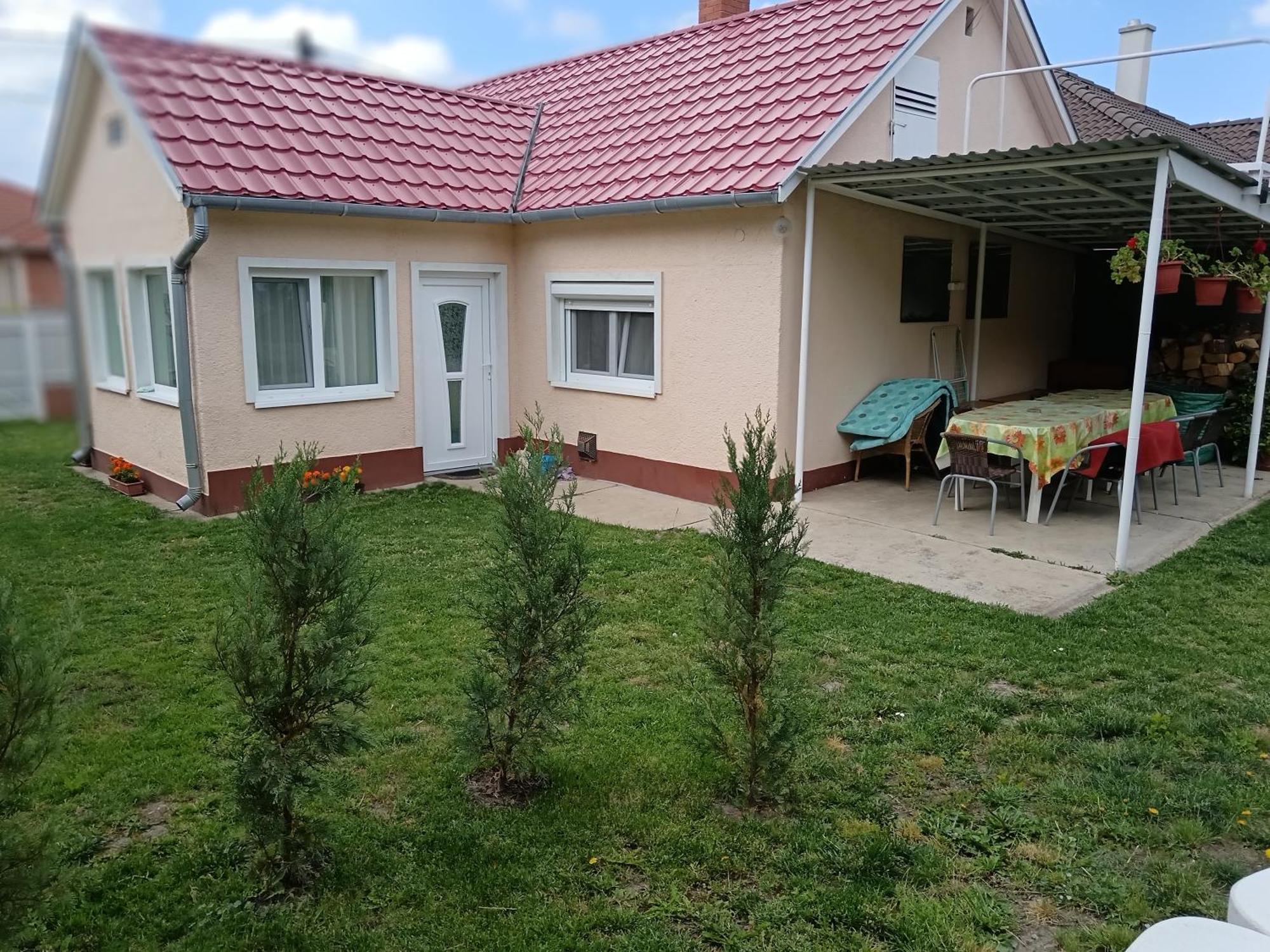 HajdúszoboszlóMargo Vendeghazak 2别墅 外观 照片